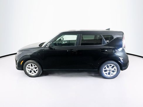 Used 2025 Kia Soul LX w/ LX Technology Package image 4