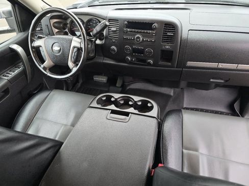 Used 2013 Chevrolet Silverado 2500 LT w/ Interior Plus Package image 22