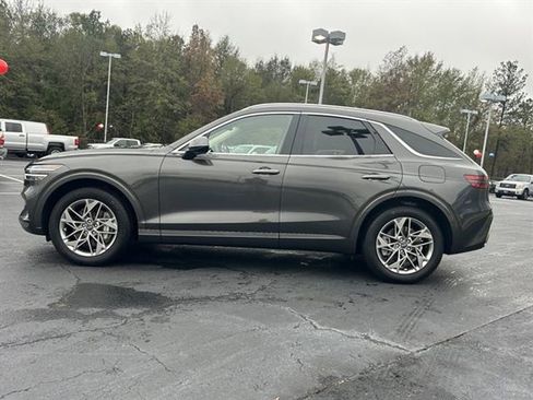 Used 2025 Genesis GV70 2.5T image 3