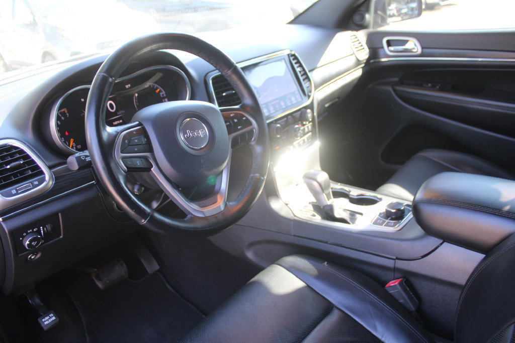 Used 2020 Jeep Grand Cherokee Limited w/ Luxury Group II AWD/4WD image 23