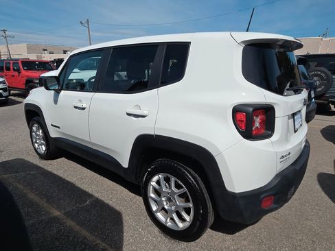 Used 2023 Jeep Renegade Latitude image 16