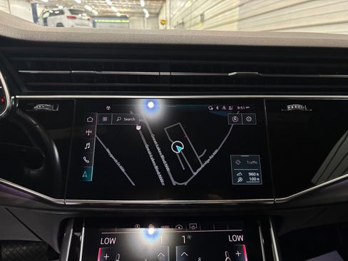 Used 2021 Audi Q8 Premium Plus w/ Premium Plus Package AWD/4WD image 20