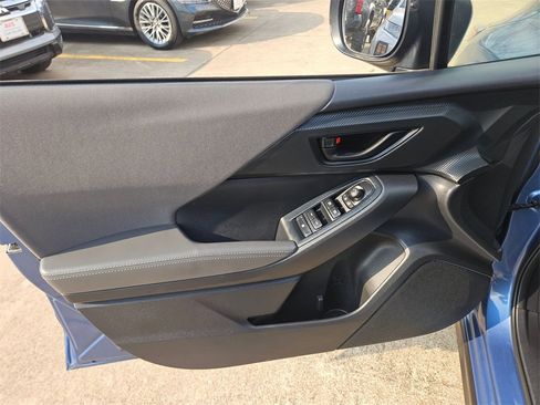 Used 2024 Subaru Crosstrek 2.0i Premium image 14