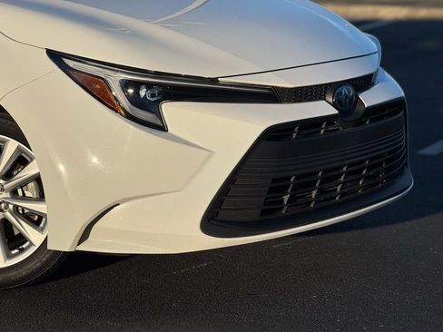 Used 2024 Toyota Corolla LE image 7