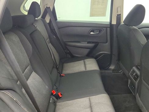 Used 2025 Nissan Rogue SV FWD image 21