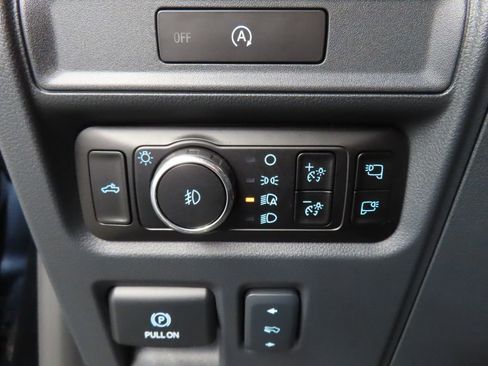 Used 2025 Ford F150 Lariat w/ Equipment Group 501A Mid image 59