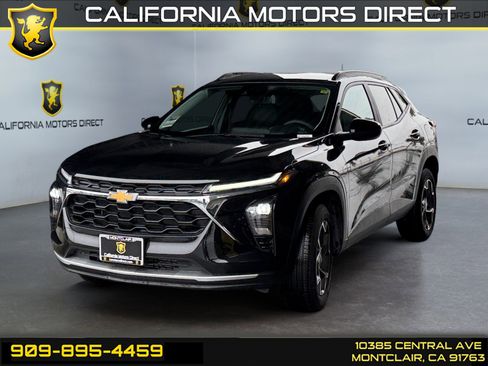 Used 2025 Chevrolet Trax LT image 1