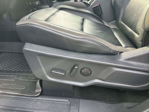 Used 2025 Ford Bronco Outer Banks AWD/4WD image 18