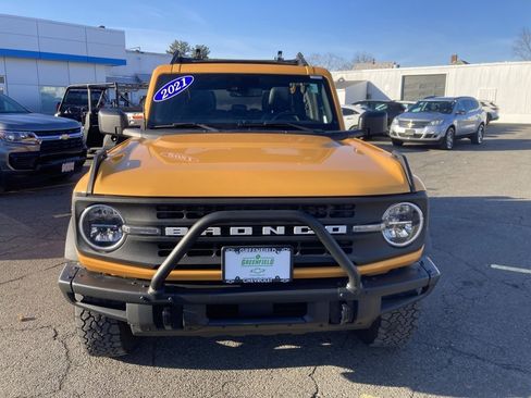 Used 2021 Ford Bronco Black Diamond image 2