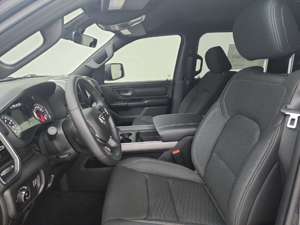 New 2026 RAM 1500 Express AWD/4WD image 18