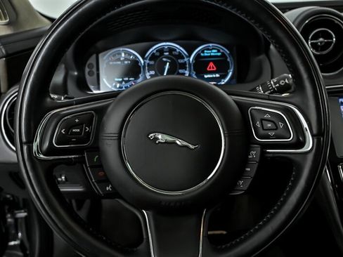 Used 2012 Jaguar XJ Supercharged RWD image 26