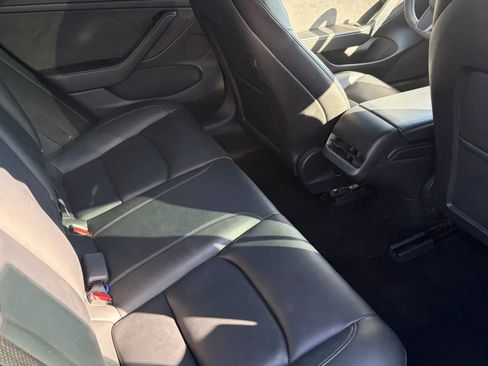 Used 2022 Tesla Model 3 Long Range AWD/4WD image 13