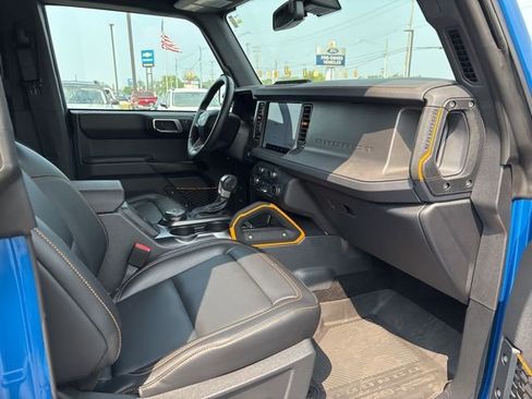 Used 2024 Ford Bronco Badlands image 12