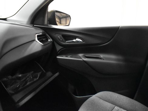 Used 2024 Chevrolet Equinox LT w/ LPO, Floor Liner Package FWD image 21