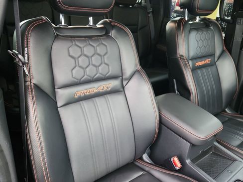 Used 2023 Nissan Frontier PRO-4X w/ Pro-4X Premium Package image 16