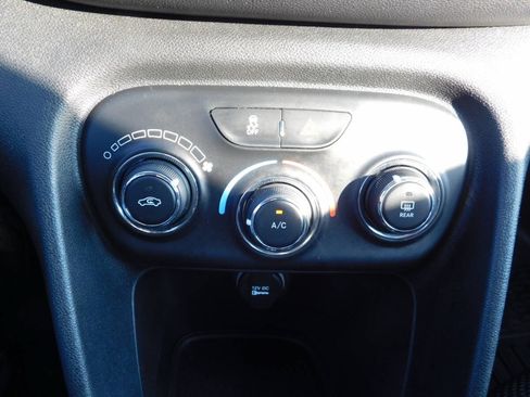 Used 2016 Dodge Dart SE w/ Convenience Group FWD image 11