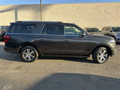 Used 2024 Ford Expedition Max Limited image 3