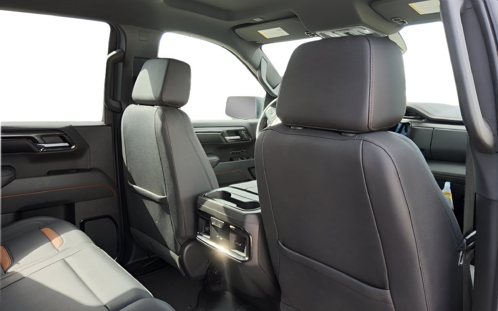 Used 2023 GMC Sierra 1500 AT4 w/ AT4 Premium Package AWD/4WD image 37