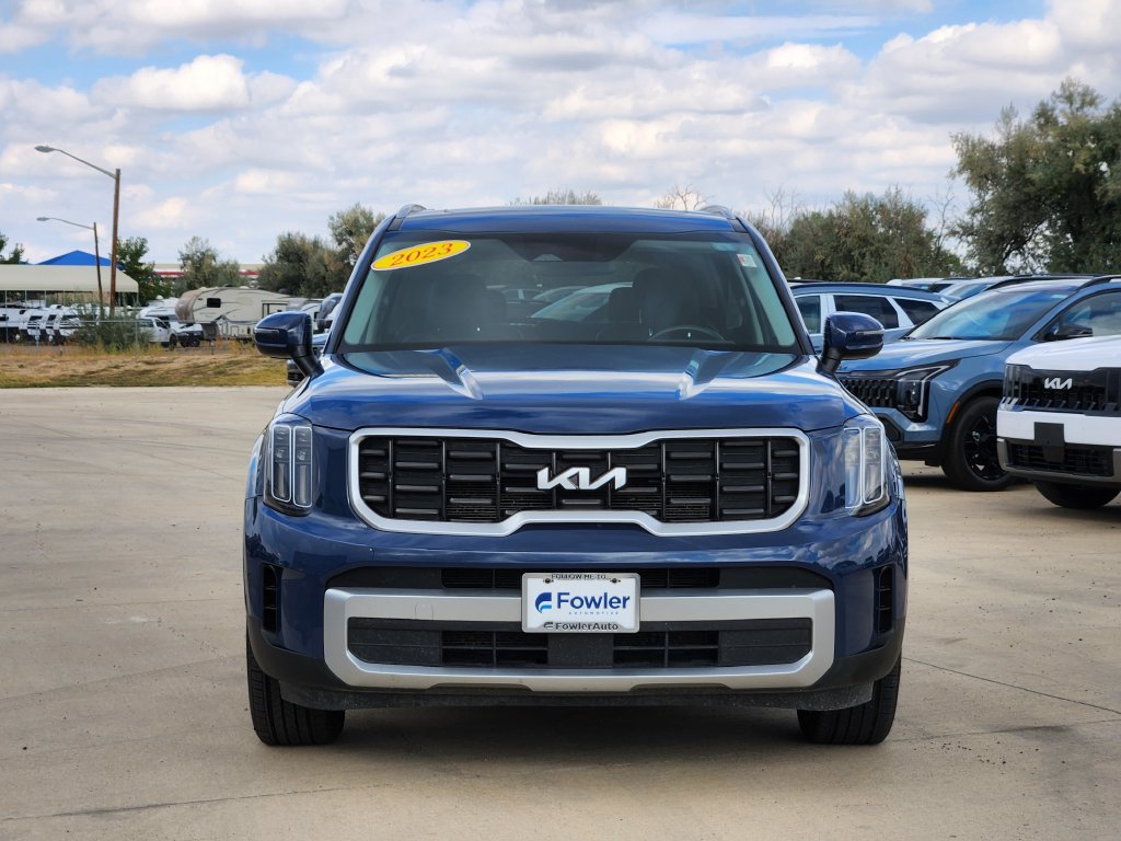 Certified 2023 Kia Telluride S w/ S Sunroof Package AWD/4WD image 2