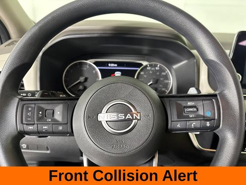 Used 2023 Nissan Rogue SV AWD/4WD image 14