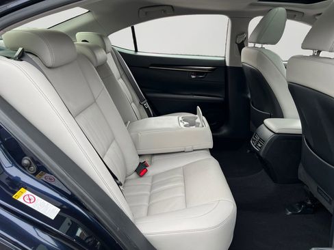 Used 2018 Lexus ES 300h 300h image 8