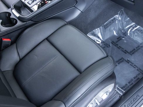 Certified 2026 Porsche Macan AWD/4WD image 62