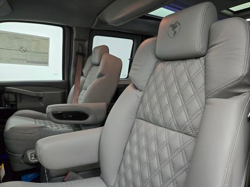 New 2024 GMC Savana 2500 image 20