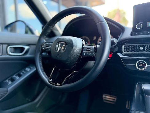 Used 2025 Honda Civic Sport image 25