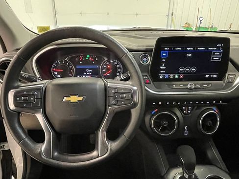 Used 2025 Chevrolet Blazer LT image 37