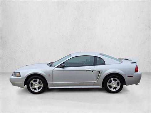 Used 2003 Ford Mustang Coupe RWD image 9