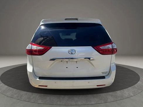 Used 2019 Toyota Sienna Limited Premium image 6