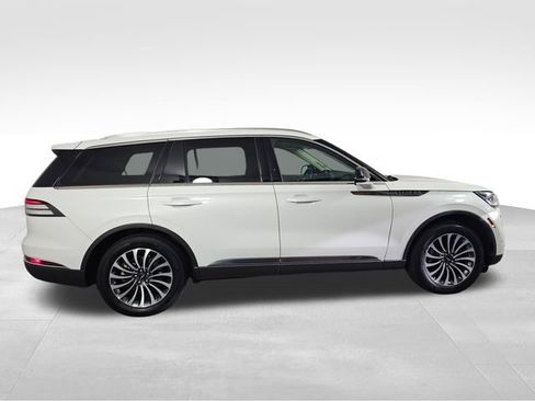 Used 2024 Lincoln Aviator Reserve image 4