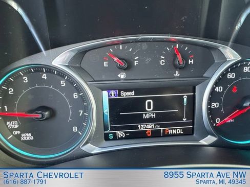 Used 2018 Chevrolet Equinox LT w/ Sun & Infotainment Package AWD/4WD image 17