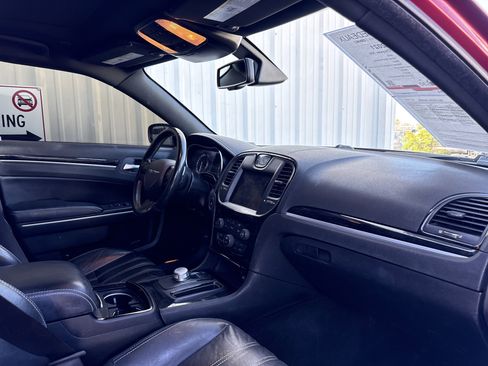 Used 2021 Chrysler 300 S image 31
