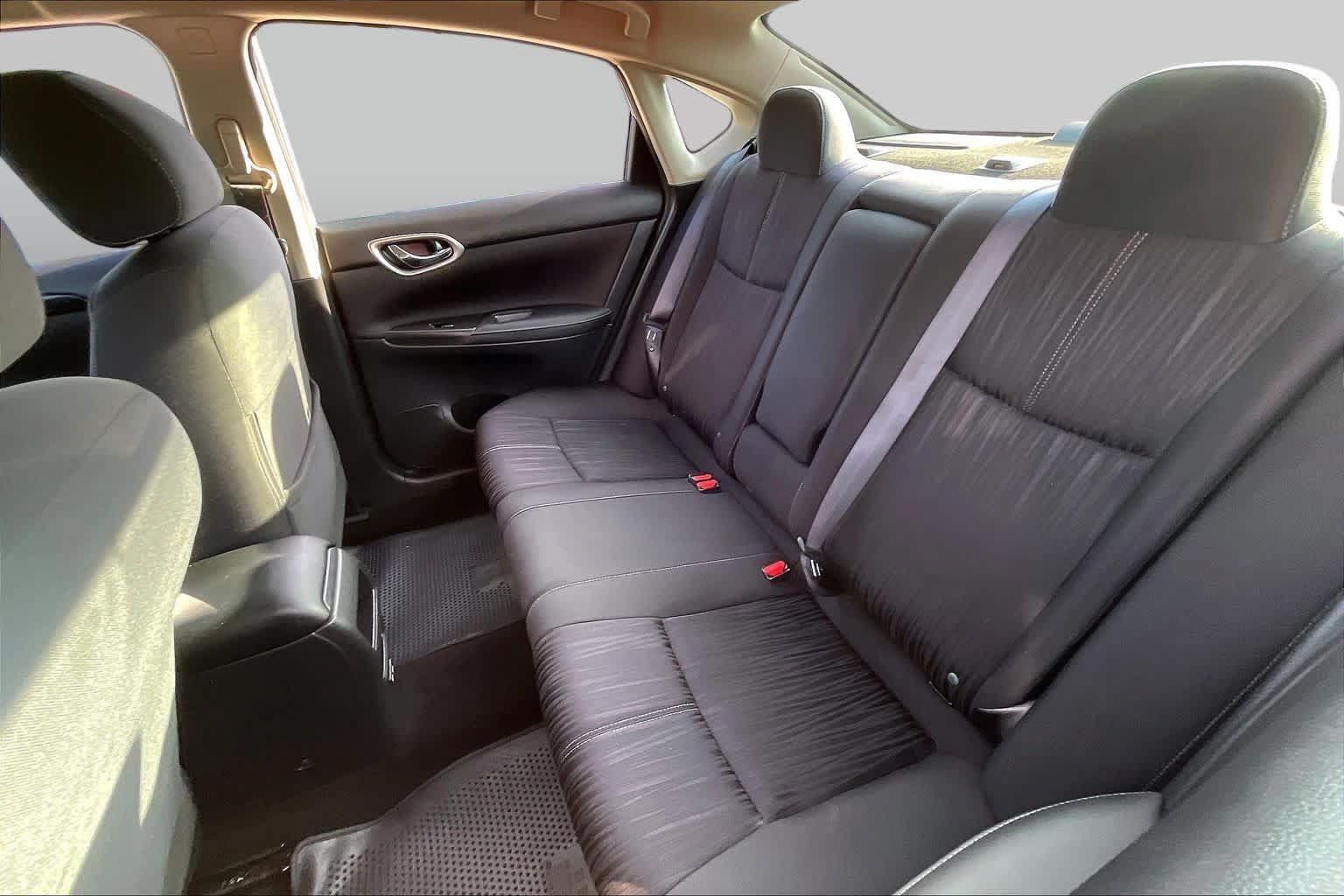 Used 2018 Nissan Sentra SV w/ Premium Package (P01) FWD image 21