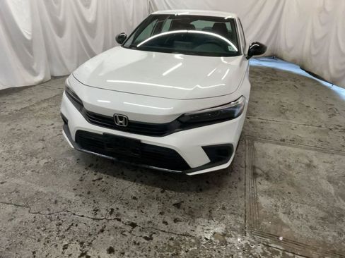 Used 2023 Honda Civic Sport image 13