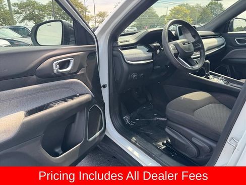 Used 2025 Jeep Compass Sport AWD/4WD image 14