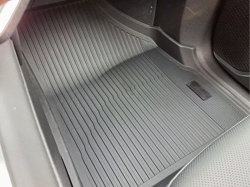 New 2026 GMC Acadia Denali w/ Super Cruise Package image 18