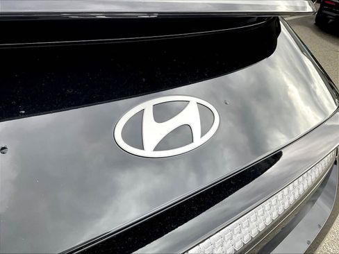 Used 2024 Hyundai Ioniq 6 SEL image 27