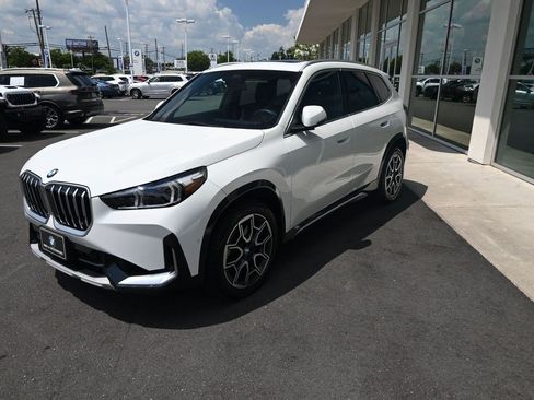 Used 2025 BMW X1 xDrive28i w/ Convenience Package AWD/4WD image 16