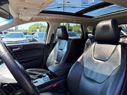 Used 2020 Ford Edge Titanium w/ Class II Trailer Tow Package AWD/4WD image 17