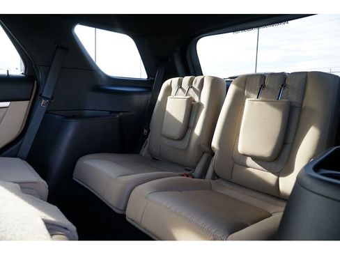 Used 2016 Ford Explorer FWD image 26