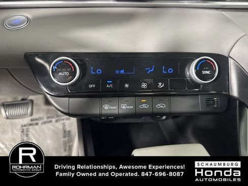 Used 2023 Hyundai Elantra SEL FWD image 9