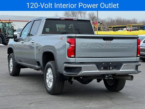 Used 2025 Chevrolet Silverado 3500 LTZ image 21