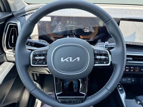 Used 2025 Kia Sorento S w/ Panoramic Sunroof Package image 27
