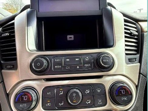 Used 2019 GMC Yukon XL Denali w/ Open Road Package image 22