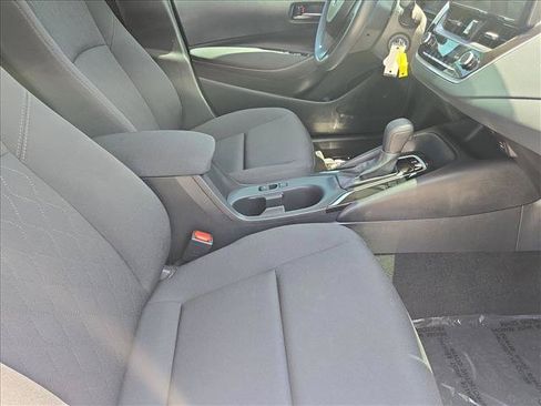 Used 2025 Toyota Corolla LE FWD image 16