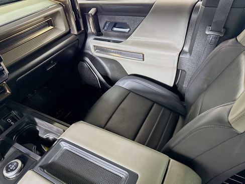 Used 2025 GMC Hummer EV 3X image 23