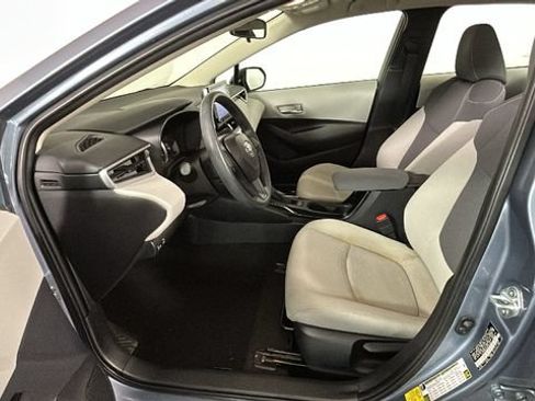 Used 2021 Toyota Corolla LE w/ Carpet Mat Package (TMS) FWD image 11