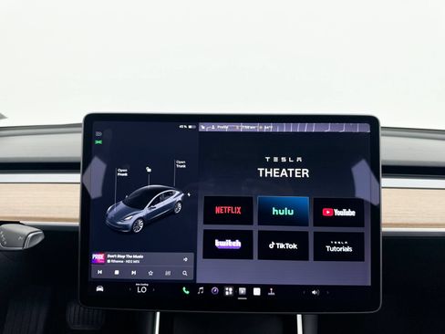 Used 2018 Tesla Model 3 Long Range RWD image 24